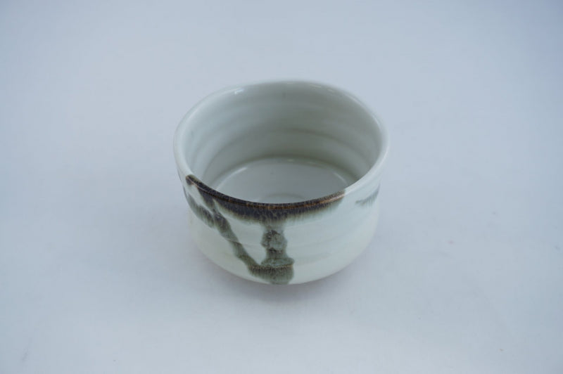 Tabichawan Urushi Nagashi Shiro Ceramic Matcha Bowl