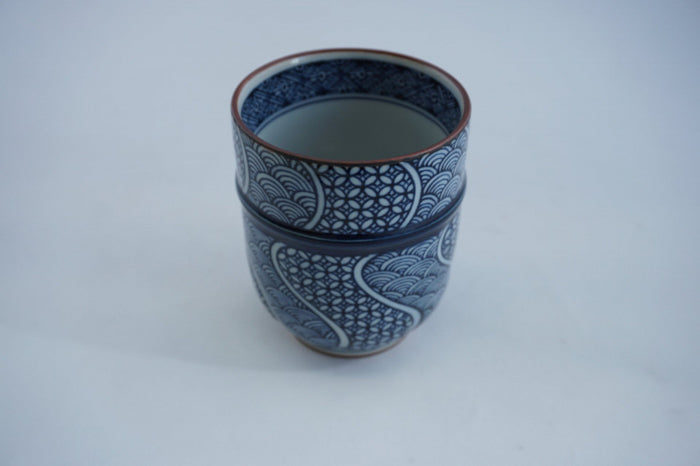Traditional blue design Jimonori ceramic tea cup